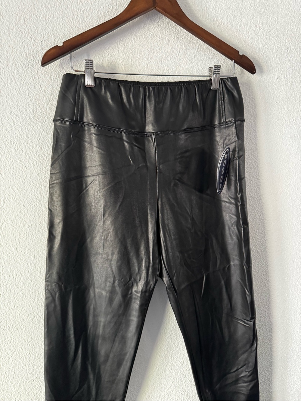 Scoop Faux Leather Black Stretch Leggings Size L 12 14 Edgy Rocker Chic NEW NWT - Picture 4 of 14